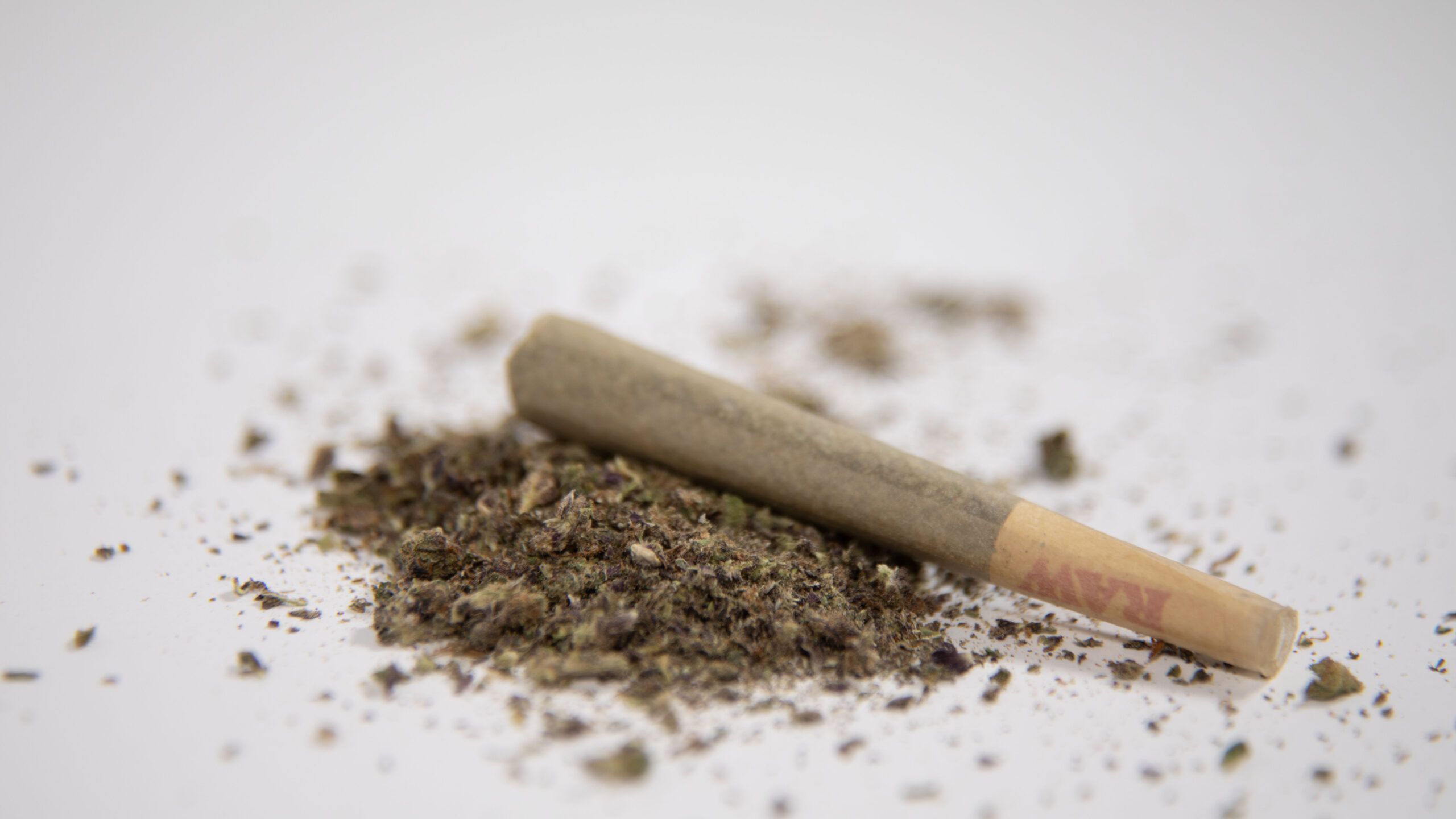 Cannabis Consumers’ Guide to Keeping Lake Mead Clean & Safe